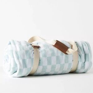 Business & Pleasure Co Luxury Holiday Beach Blanket Checkered Mint Green 68"x68"